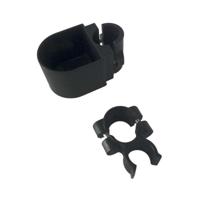 Houder voor krukken op een rolstoel