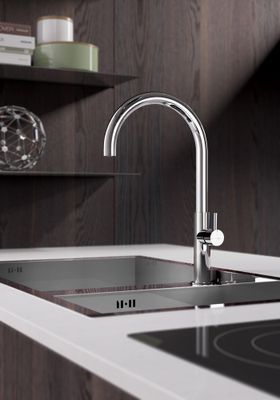 Hotbath Fellow keukenkraan met gebogen draaibare uitloop chroom FKM4 Hotbath Fellow keukenkraan met gebogen draaibare uitloop chroom FKM4