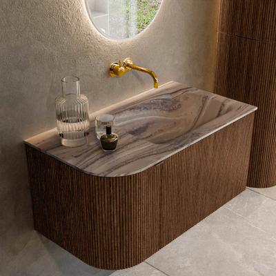 Badmeubel Mondiaz Kurve-Dlux | 85 cm | Meubelkleur Walnut | Wastafelkleur Sombra | Solid surface | Wasbak rechter zijde spoelbak | Zonder kraangat(en)