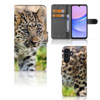 Samsung Galaxy A15 | Telefoonhoesje | Met pasjeshouder | Baby Luipaard