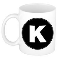 Mok / beker met de letter K voor het maken van een naam / woord of team Mok / beker met de letter K voor het maken van een naam / woord of team