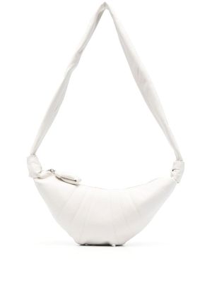 LEMAIRE petit sac à bandoulière Croissant en cuir - Blanc