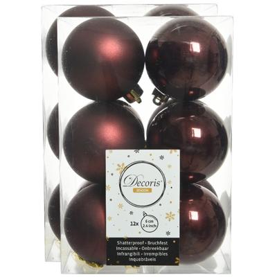 Decoris kerstballen - 24x stuks - mahonie bruin - kunststof - 6 cm