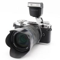 Olympus OM-D E-M5 Mark II zilver + M.Zuiko Digital ED 14-150mm f/4-5.6 II occasion