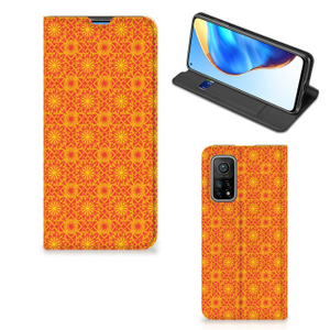 Xiaomi Mi 10T | 10T Pro Hoesje met Magneet Batik Oranje