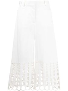 Stella McCartney pantalon court à détails de découpes - Blanc