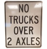 No Trucks Over 2 Axles Metalen Straatbord - Origineel