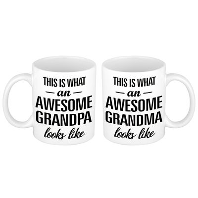 Awesome grandma en grandpa looks like mok - Cadeau beker set voor Opa en Oma