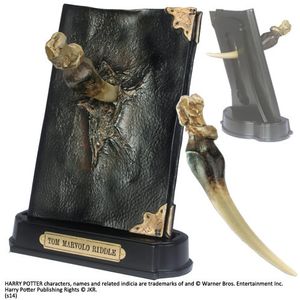Harry Potter: Basilisk Fang and Tom Riddle Diary Decoratie