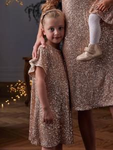 Feestelijke meisjesjurk met pailletten goud
