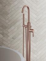 Vrijstaande badkraan SaniClear Copper Stripes | Hoogte uitloop 100 cm | Draaibare uitloop | Mengkraan | Geborsteld koper