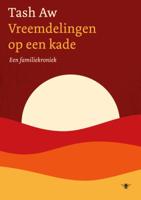 Vreemdelingen op een kade (Hardback)
