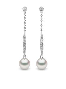 Yoko London boucles d'oreilles pendantes Trend en or blanc 18ct ornées de diamants et de perles - Argent