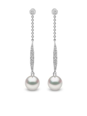 Yoko London boucles d'oreilles Trend en or blanc 18ct ornées de diamants et perles - Argent