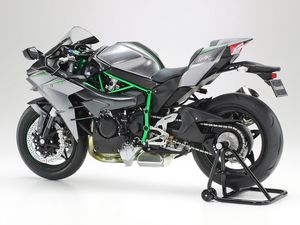 Tamiya 14136 Kawasaki Ninja H2 Carbon Motorfiets (bouwpakket) 1:12