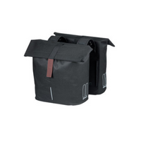 Basil city dubbele fietstas - waterafstotend polyester - zwart - universal bridge systeem - 28-32l