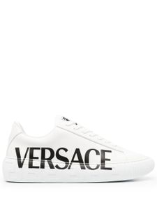 Versace baskets à logo Greca imprimé - Blanc