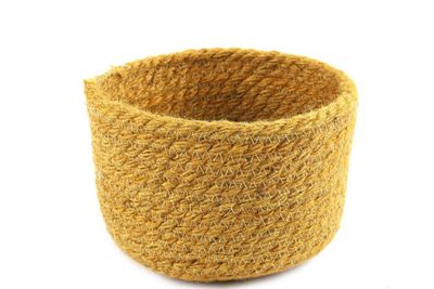 Mand rond Wanda M geel