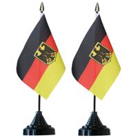 Vlag Duitsland tafelvlaggetjes - 2x stuks - 10 x 15 cm vlag - met zwarte standaard - versiering