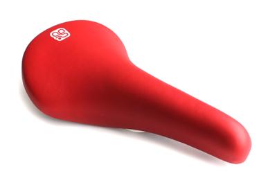 Csepel Puhos Zadel - Rood Csepel Puhos Zadel - Rood