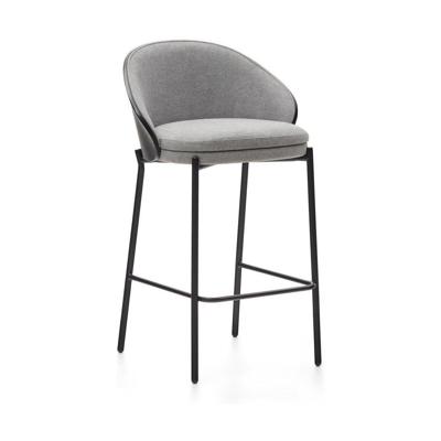 Kave Home Eamy barkruk H65 chenille Lichtgrijs/Zwart