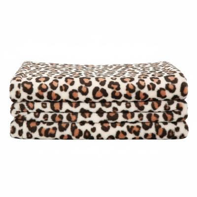 Fleece dekentjes met dierenprint - bruine luipaard print - 120 x 160 cm - warme plaid Fleece dekentjes met dierenprint - bruine luipaard print - 120 x 160 cm - warme plaid