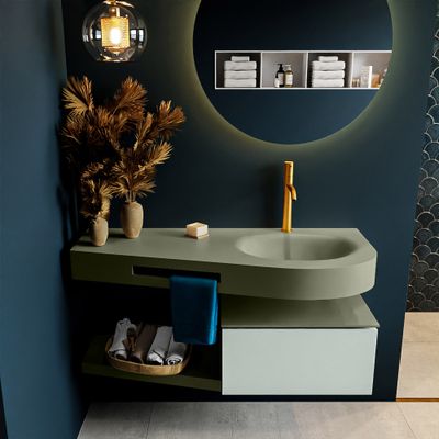 MONDIAZ RIVA 120cm badmeubel onderkast / planchet kleur Greey met 1 lade. Wastafel DULCET rechts 1 kraangat kleur Army. MONDIAZ RIVA 120cm badmeubel onderkast / planchet kleur Greey met 1 lade. Wastafel DULCET rechts 1 kraangat kleur Army.