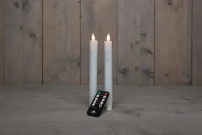 Anna&apos;s Collection LED dinerkaars flame effect rustiek 23 cm wit 2 stuks