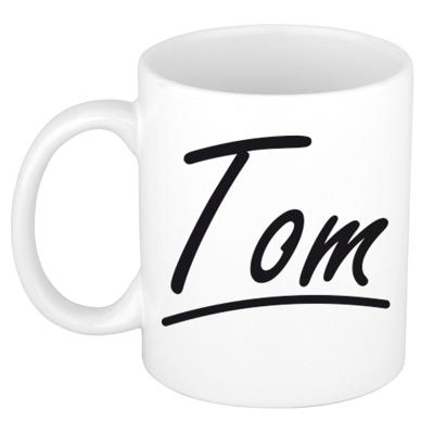 Tom Naam koffiemok - beker - met sierlijke letters - wit - 300 ml - Cadeau - Heren Tom Naam koffiemok - beker - met sierlijke letters - wit - 300 ml - Cadeau - Heren