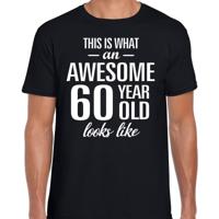 Awesome 60 year - 60 jaar verjaardag cadeau - t-shirt - zwart - heren