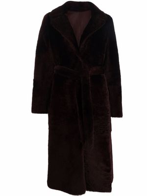 Yves Salomon manteau ceinturé en peau lainée - Rouge