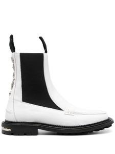 Toga Virilis bottines en cuir à détail de chaîne - Blanc