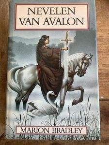 Nevelen Van Avalon Geb