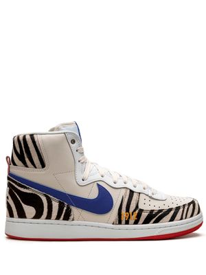 Nike baskets montantes Terminator 'Slim & Husky's Pizza' - Tons neutres