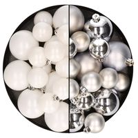 Kerstversiering kunststof kerstballen mix zilver/winter wit 4-6-8 cm pakket van 68x stuks