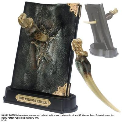 Harry Potter Replica 1/1 Basilisk Fang and Tom Riddle Diary *