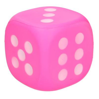 Foam Dobbelsteen - 12 cm - roze - grote dobbelstenen - dobbelspel