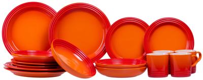 Le Creuset Serviesset - Oranjerood - 16-delig / 4 personen - 4 dinerborden, 4 ontbijtborden, 4 diepe borden en 4 mokken