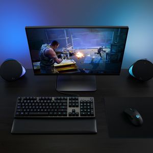 Logitech Gaming G703 Lightspeed Gaming-muis Radiografisch Optisch Zwart 6 Toetsen 16000 dpi Verlicht, Oplaadbaar, Wireless Charging, Gewichtsreductie