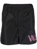 Valentino Garavani short de bain à logo imprimé - Noir - thumbnail