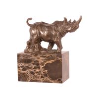 BRONZEN BEELD VAN EEN LOPENDE NEUSHOORN