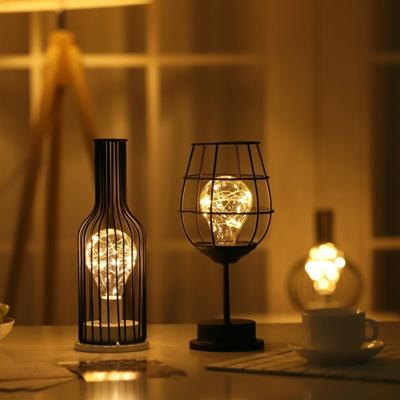 Retro klassieke ijzeren kunst LED tafellamp lezing lamp nachtlampje slaapkamer lamp Bureau verlichting huis decoratie lampenkap stijl: rode wijn glas