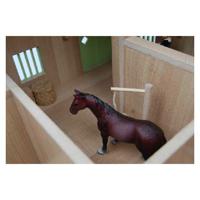 Kids Globe globe paardenhoekstal met 3 boxen en berging roze 1:24