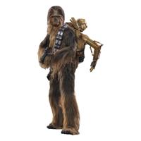 Hot Toys Chewbacca with Disassembled C-3PO Hot Toys Chewbacca with Disassembled C-3PO