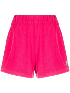 Moncler short en velours à patch logo - Rose