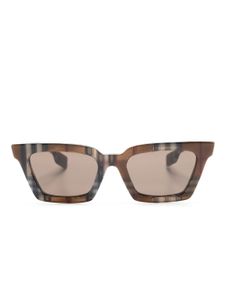 Burberry Eyewear lunettes de soleil carrées à carreaux - Marron