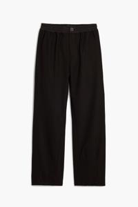 - BLACK - 32