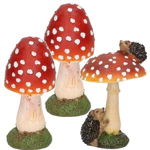 Decoratie paddenstoelen setje met 2x gewone paddestoel en 1x met een egeltje