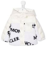 Moncler Enfant doudoune à logo imprimé - Blanc - thumbnail