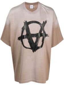 VETEMENTS t-shirt Reverse Anarchy - Marron